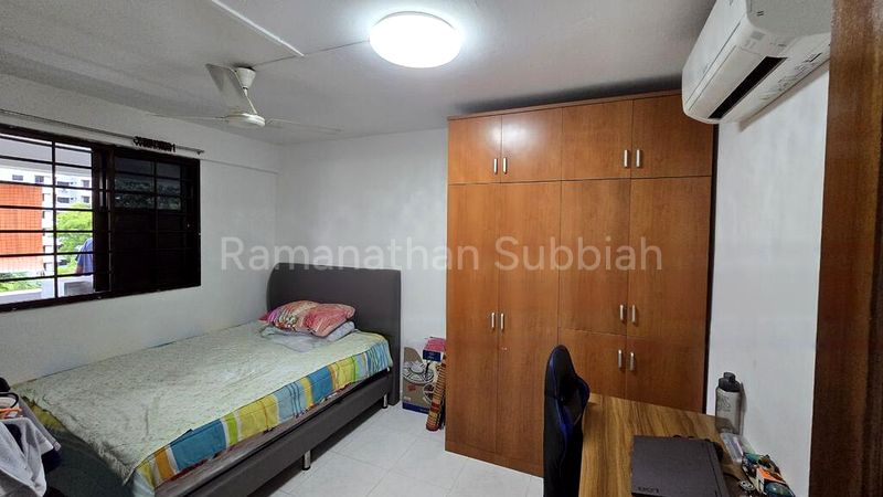 3 Room (3I) HDB for Sale in  215 Boon Lay Place - Image 2
